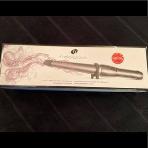 T3 SinglePass Whirl Styling Wand